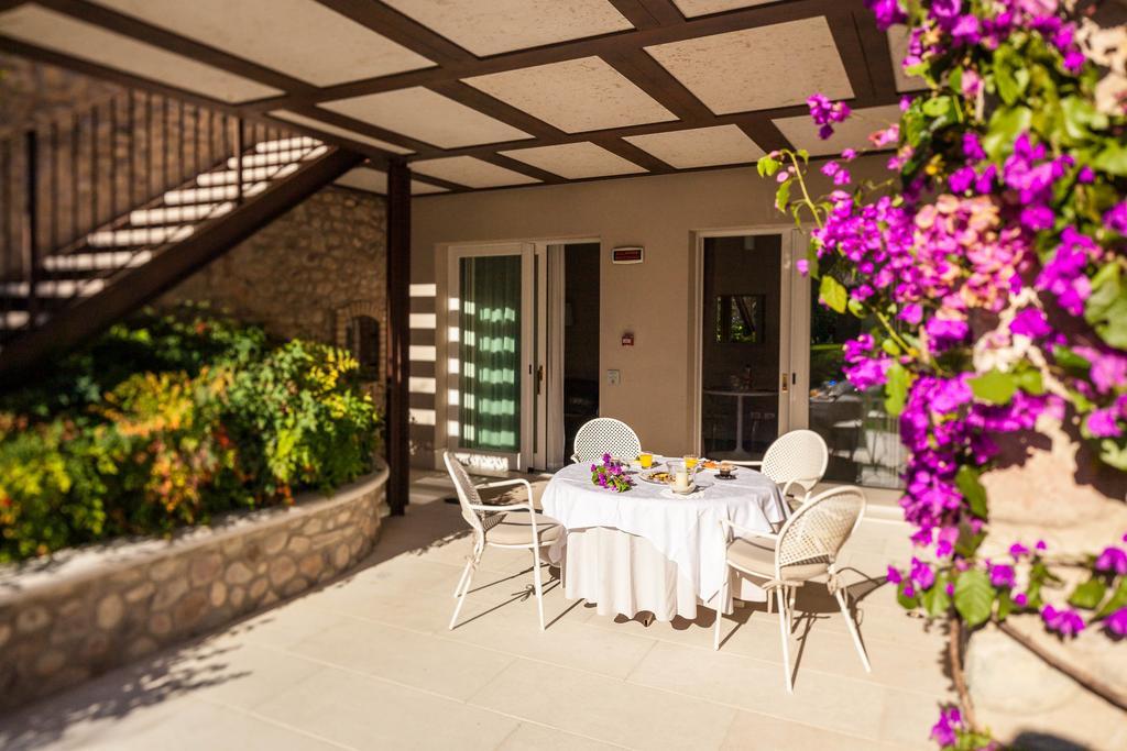 Quercia Belvedere Relais Бардолино Екстериор снимка